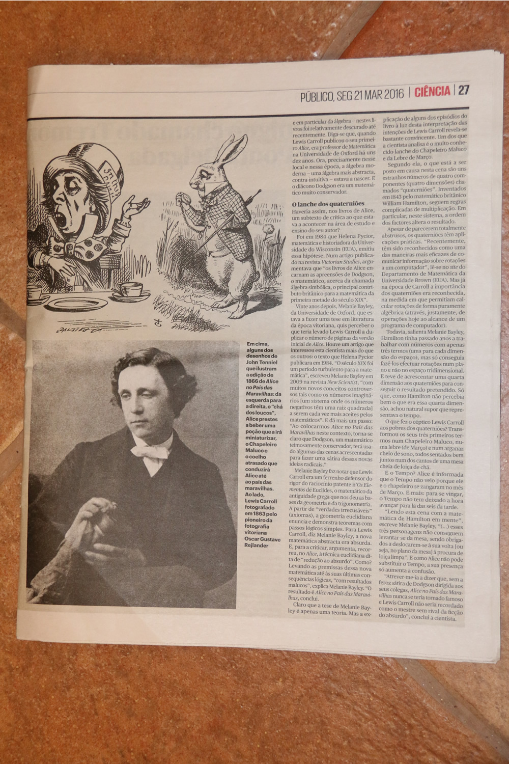 Portuguese coverage of the celebrations of 150 years of Alice in Wonderland