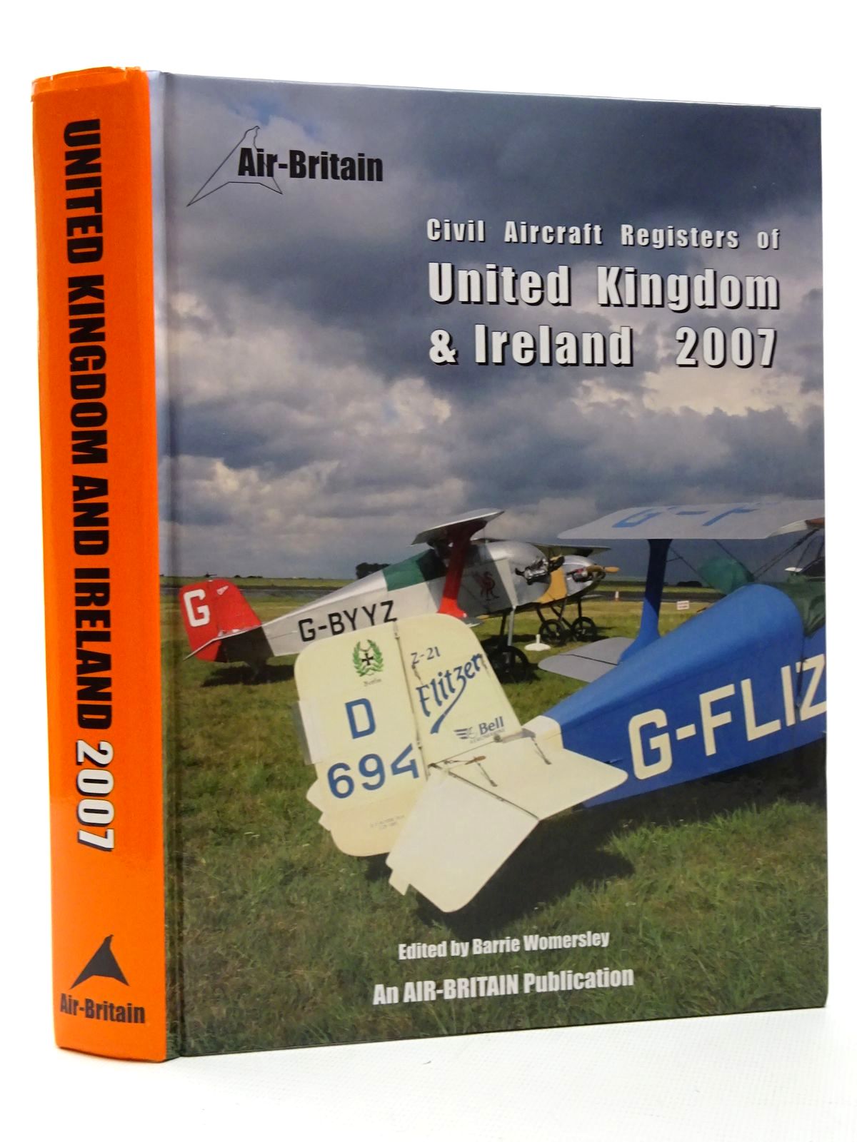 Cover of CIVIL AIRCRAFT AND GLIDER REGISTERS OF UNITED KINGDOM AND IRELAND 2007 by Barrie Womersley