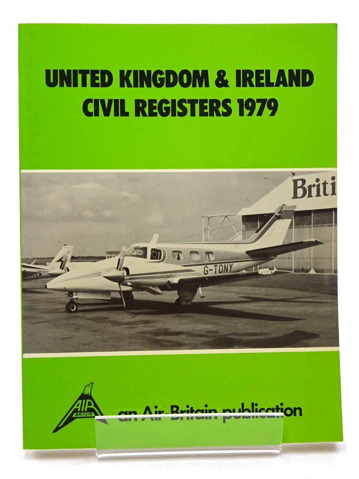 Cover of UNITED KINGDOM &amp; IRELAND CIVIL REGISTERS 1979 by Bernard Martin