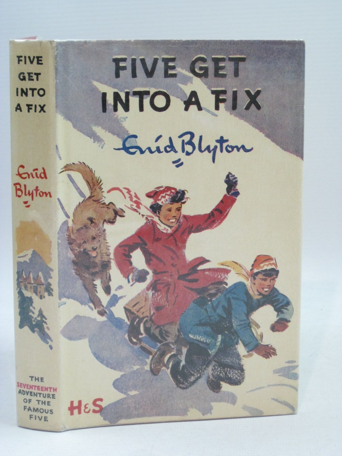 Cover of FIVE GET INTO A FIX by Enid Blyton