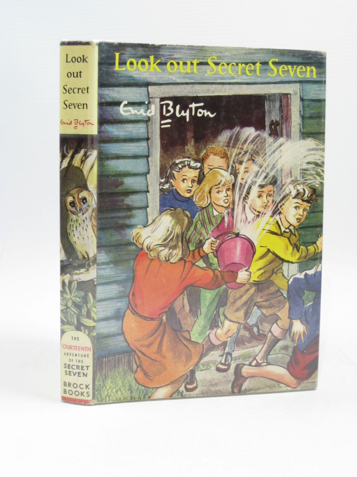 Cover of LOOK OUT SECRET SEVEN by Enid Blyton