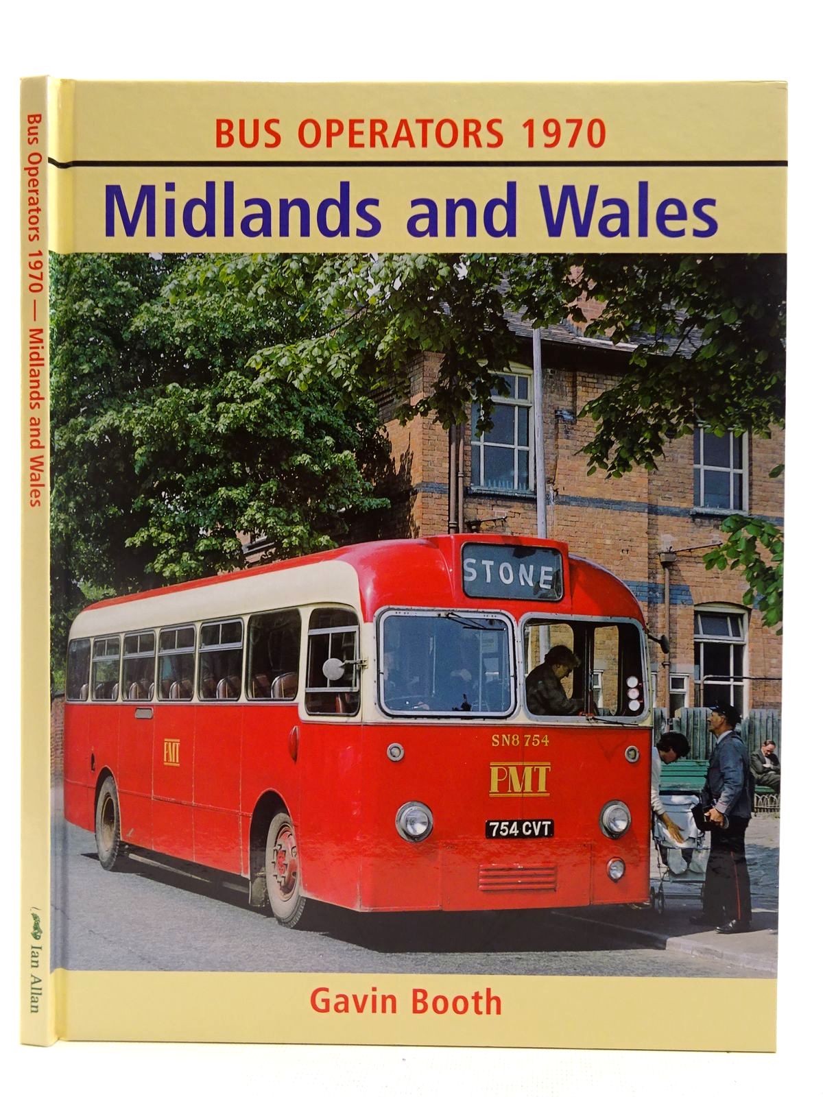 Cover of BUS OPERATORS 1970 MIDLANDS AND WALES by Gavin Booth