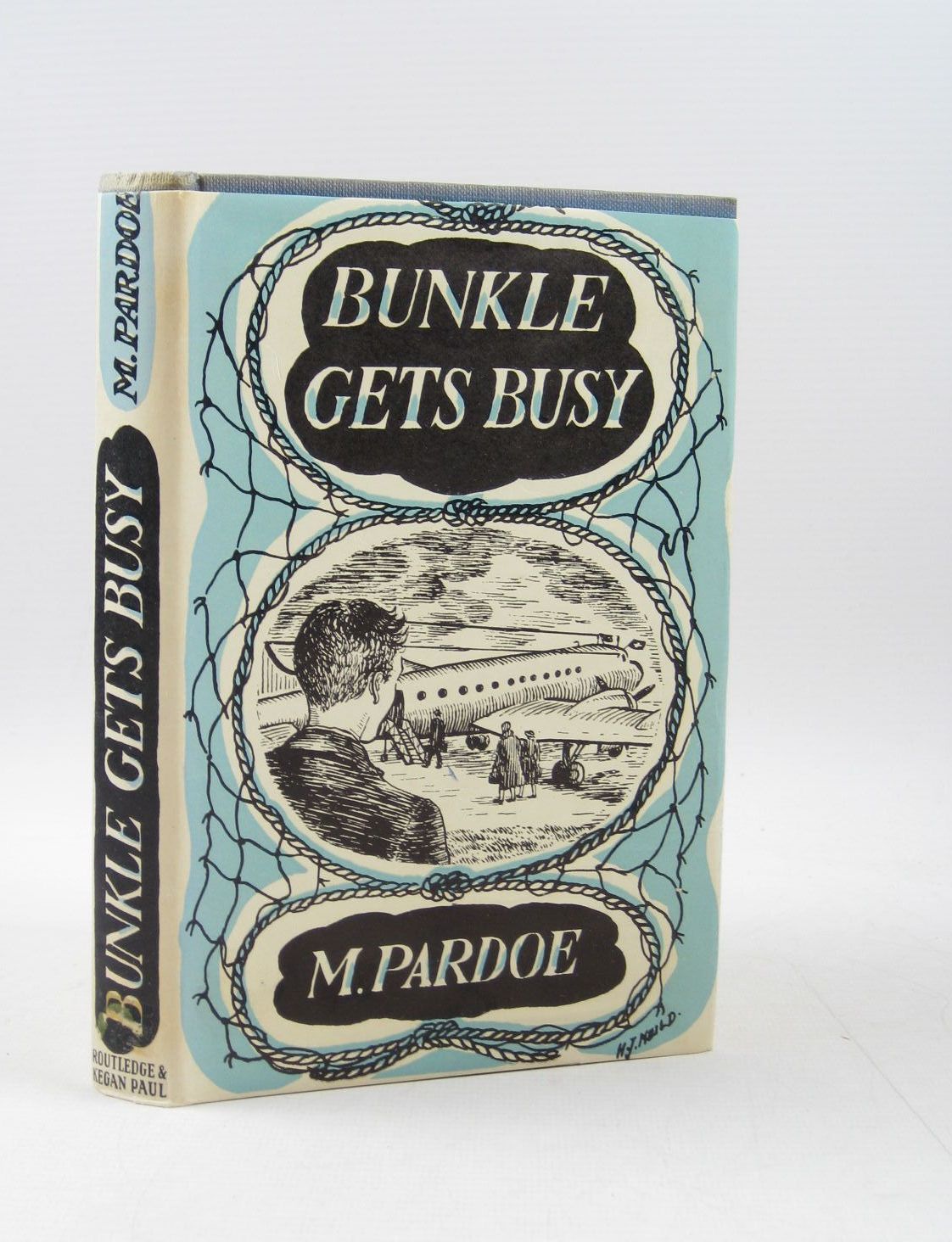 Cover of BUNKLE GETS BUSY by M. Pardoe