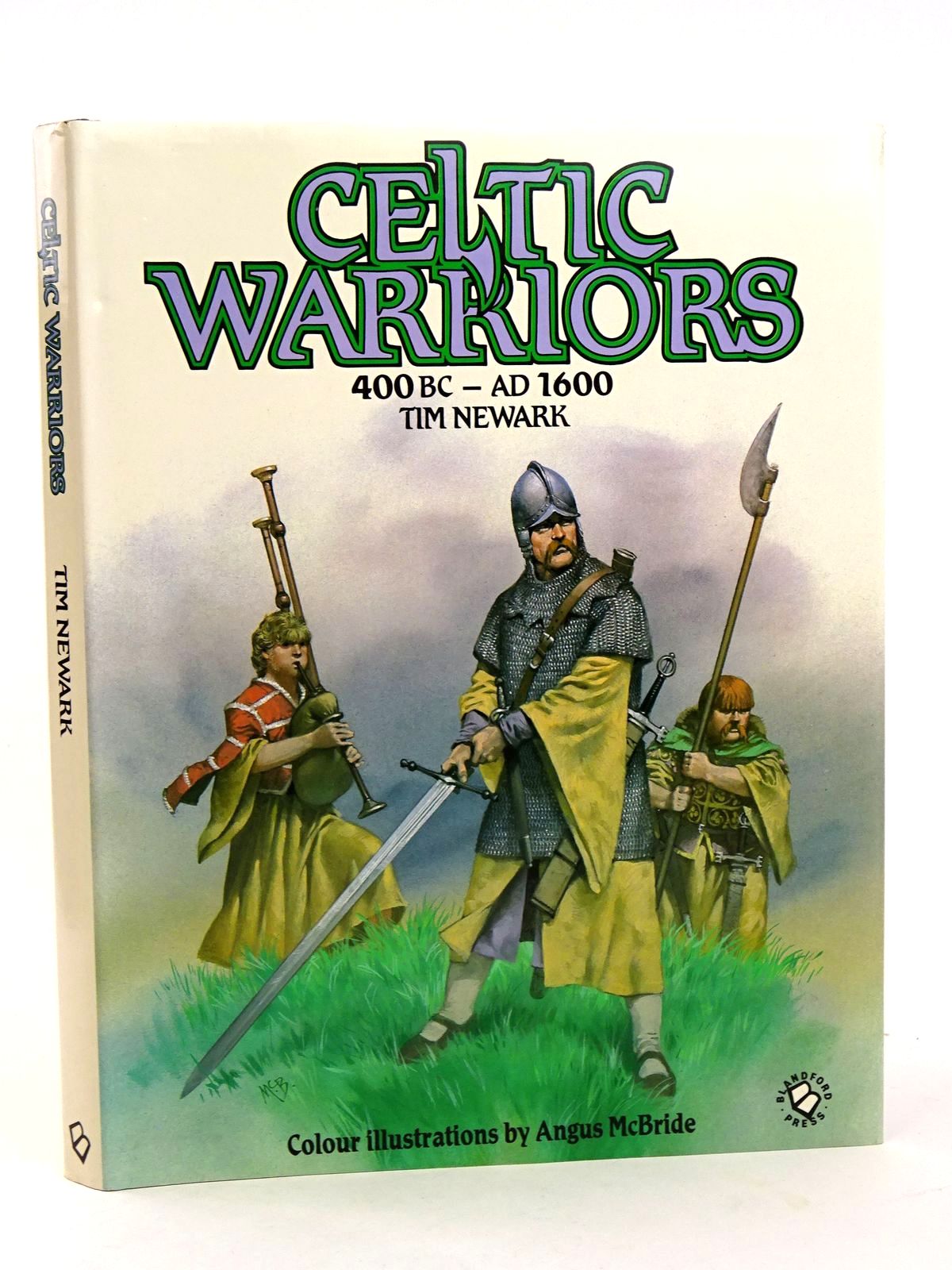 Cover of CELTIC WARRIORS 400BC - 1600AD by Tim Newark