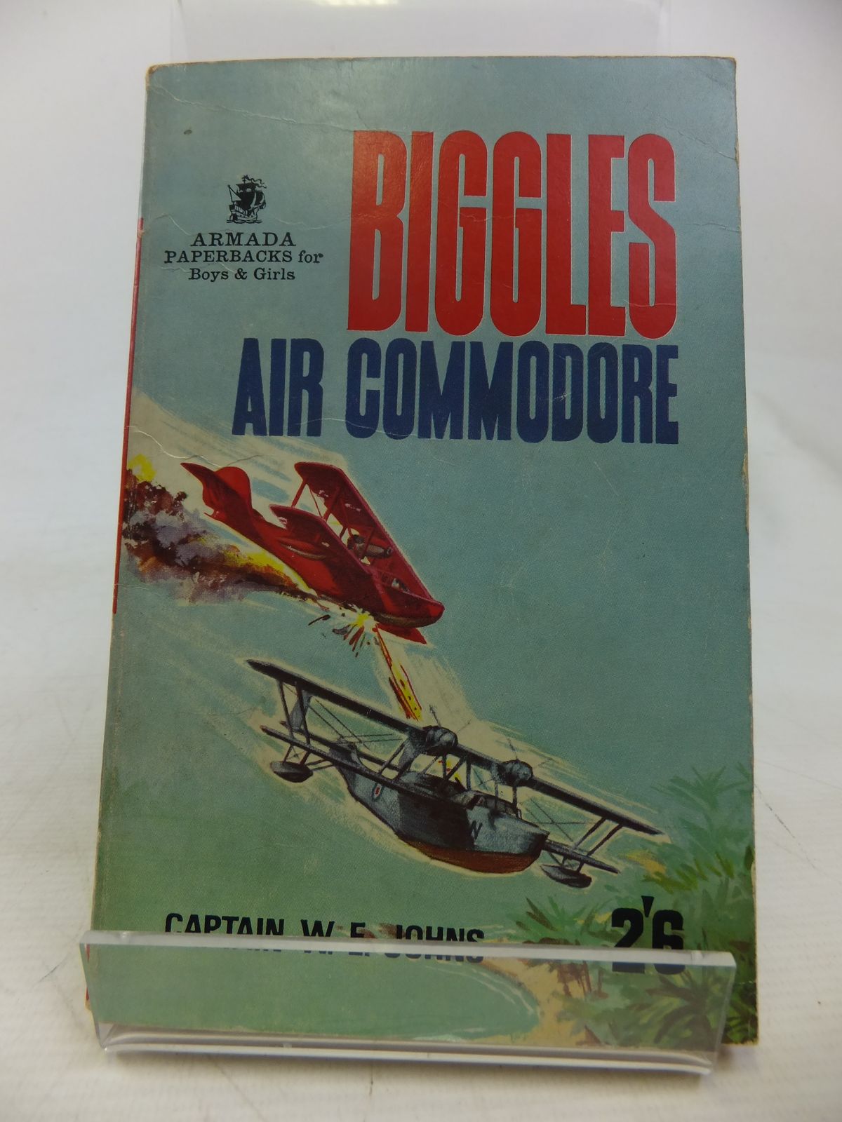 Cover of BIGGLES AIR COMMODORE by W.E. Johns