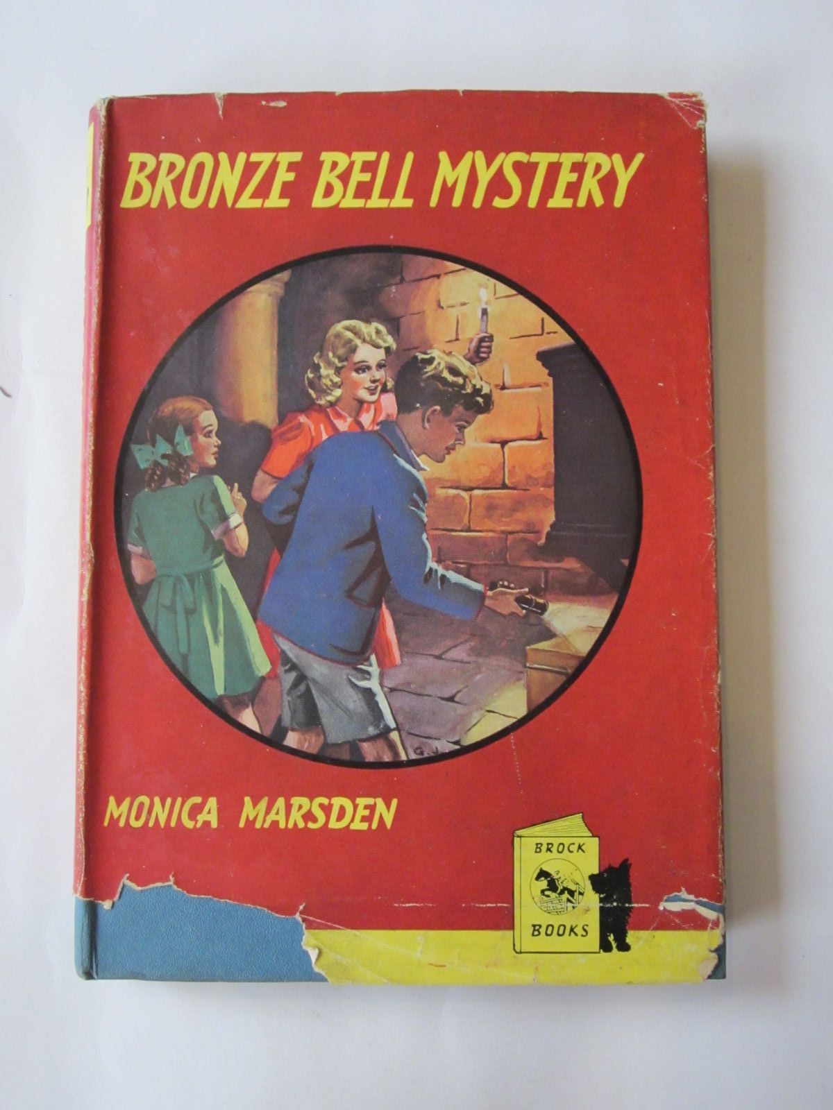 Photo of BRONZE BELL MYSTERY written by Marsden, Monica illustrated by Jones, Greta published by Brockhampton Press Ltd. (STOCK CODE: 1308437)  for sale by Stella & Rose's Books