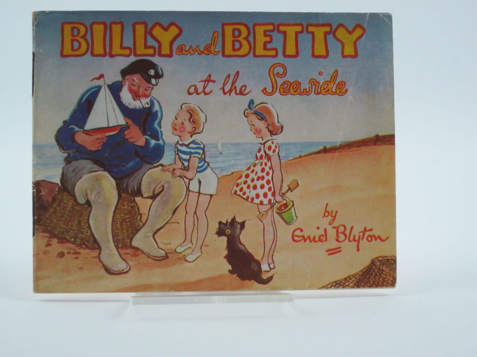 Photo of BILLY AND BETTY AT THE SEASIDE- Stock Number: 1309479