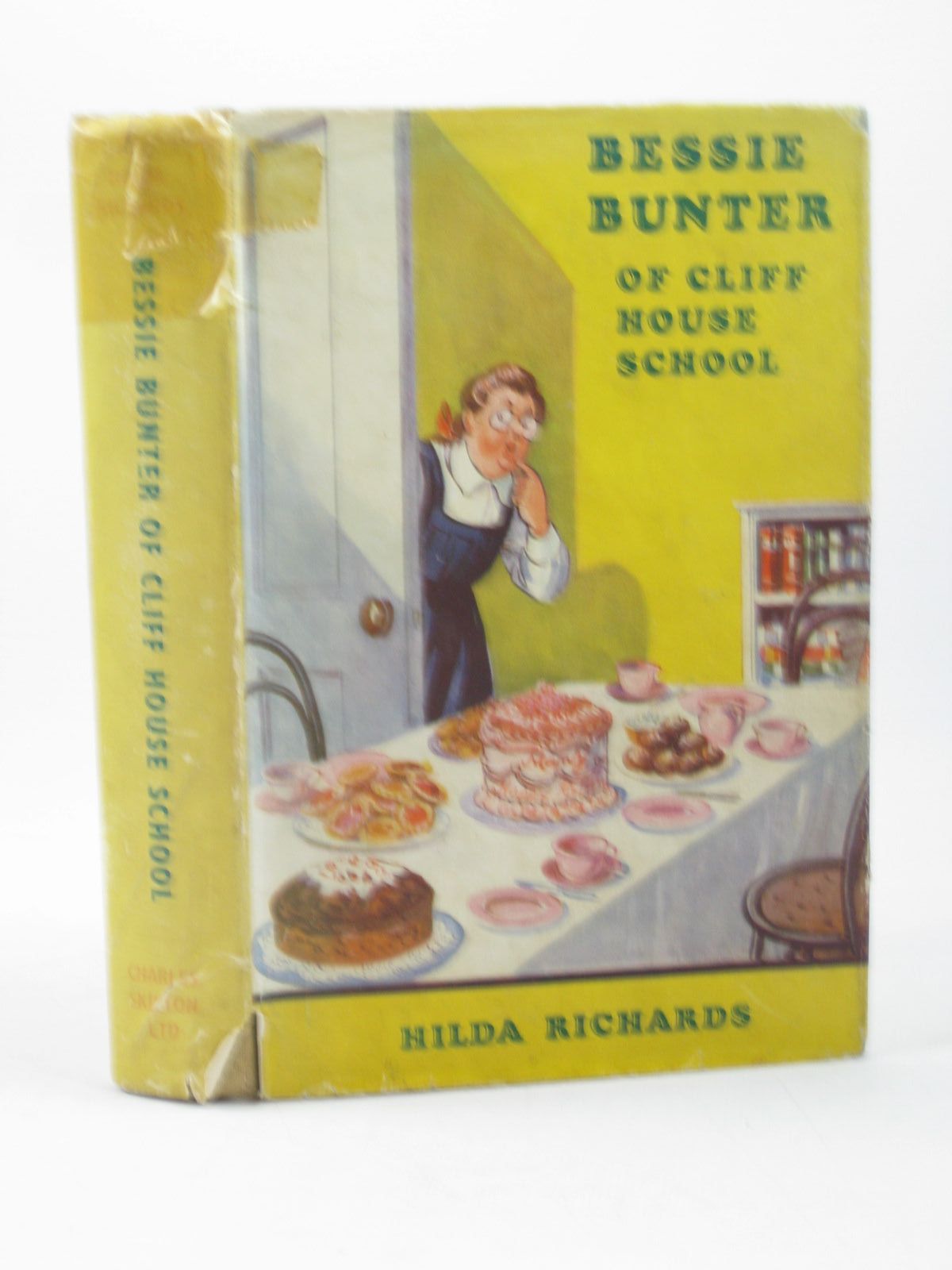 Photo of BESSIE BUNTER OF CLIFF HOUSE SCHOOL written by Richards, Hilda illustrated by Macdonald, R.J. published by Charles Skilton (STOCK CODE: 1312859)  for sale by Stella & Rose's Books