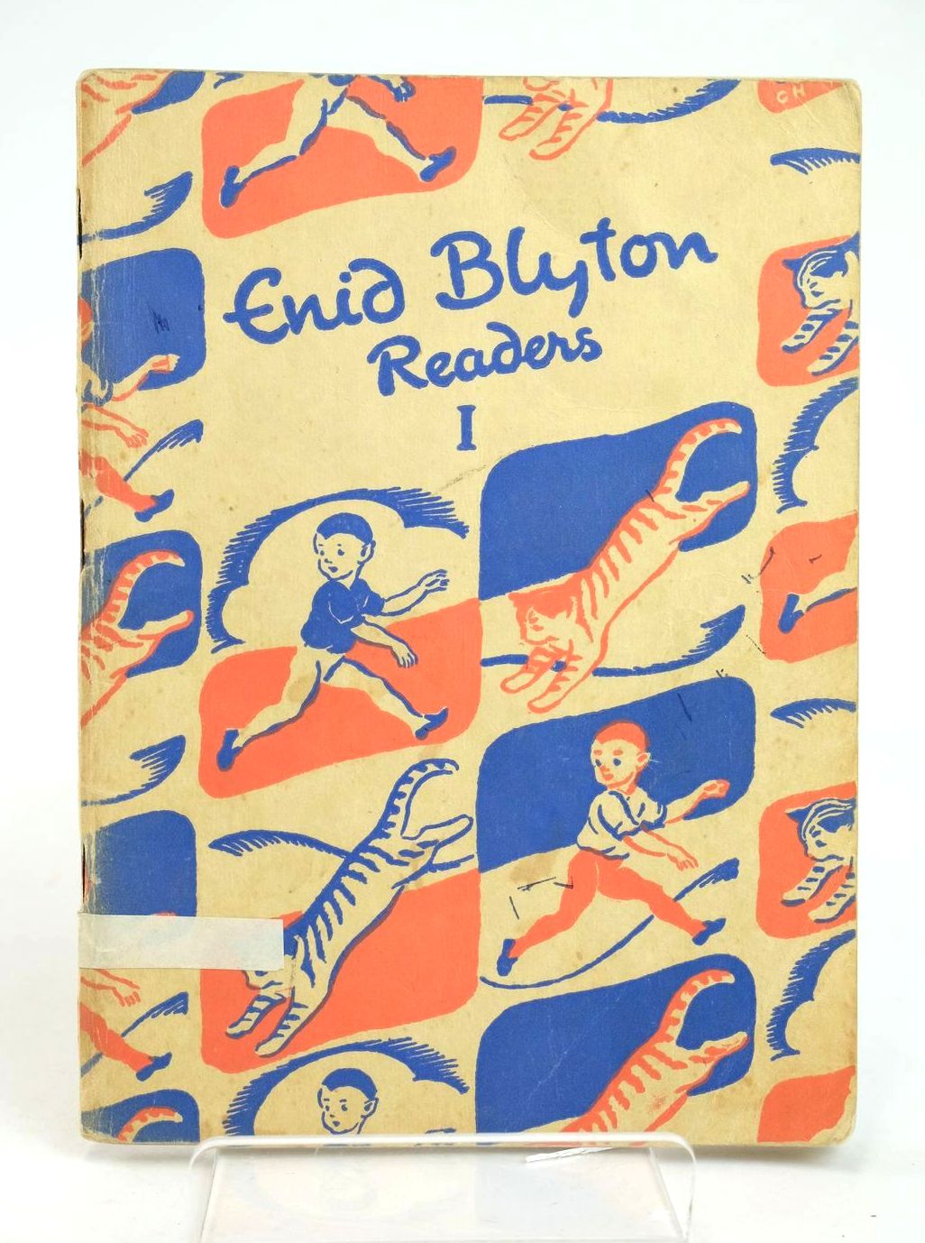 Photo of ENID BLYTON READERS 1 written by Blyton, Enid illustrated by Soper, Eileen published by Macmillan & Co. Ltd. (STOCK CODE: 1318985)  for sale by Stella & Rose's Books