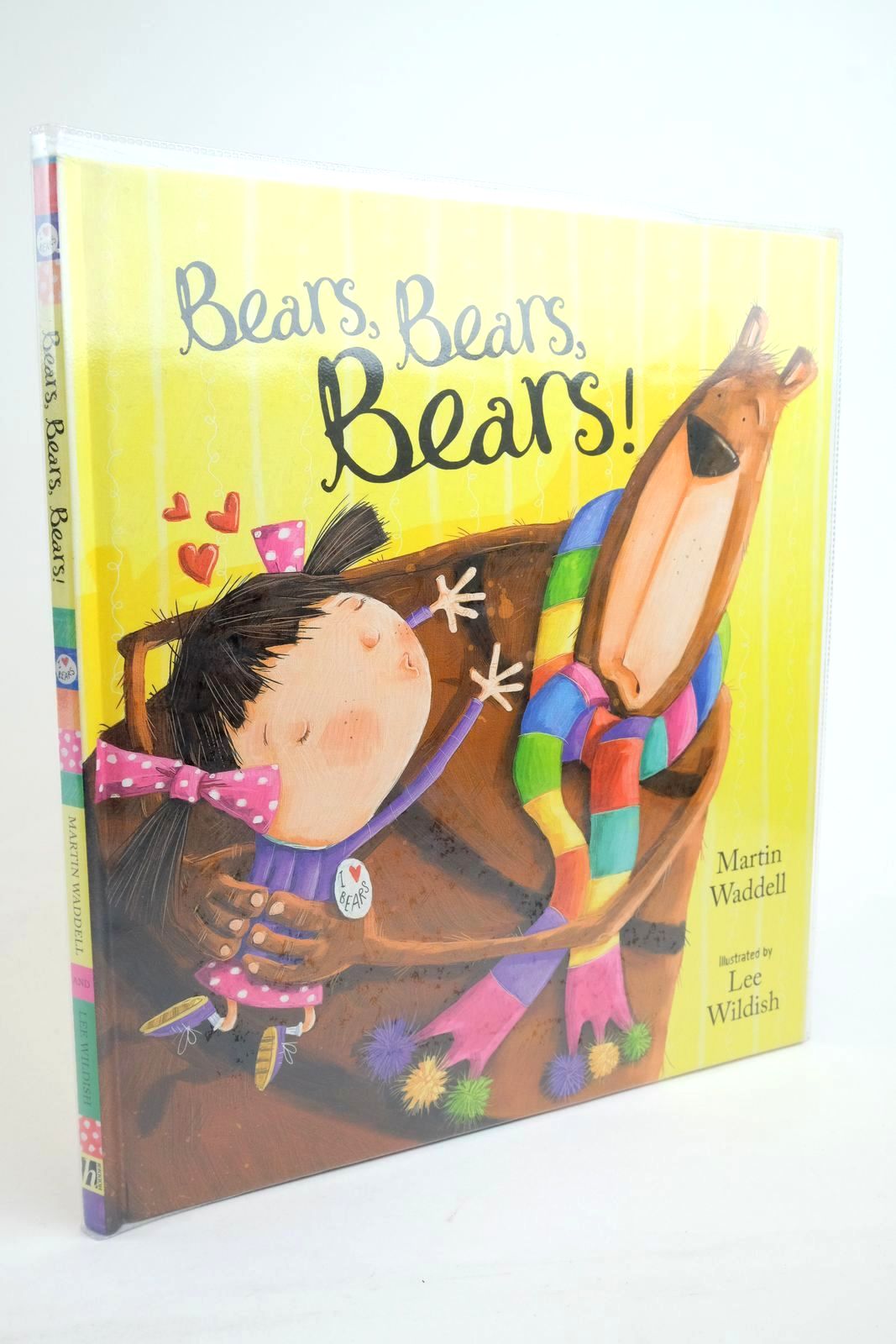 Photo of BEARS, BEARS, BEARS! written by Waddell, Martin illustrated by Wildish, Lee published by Hodder Children's Books (STOCK CODE: 1322368)  for sale by Stella & Rose's Books