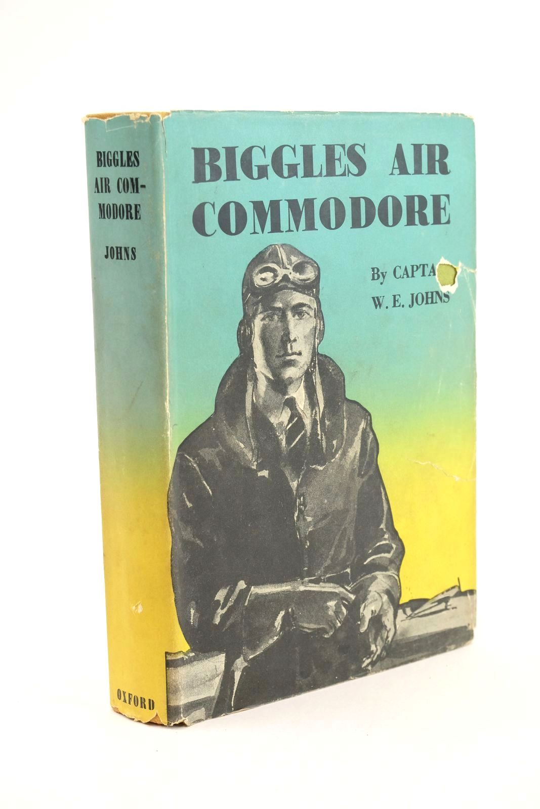 Photo of BIGGLES AIR COMMODORE written by Johns, W.E. illustrated by Sindall, Alfred published by Oxford University Press, Geoffrey Cumberlege (STOCK CODE: 1323849)  for sale by Stella & Rose's Books