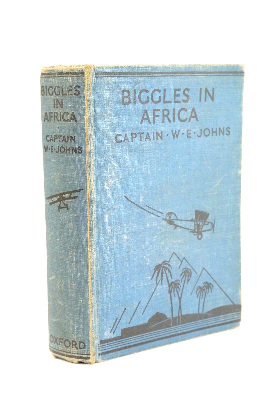 Photo of BIGGLES IN AFRICA written by Johns, W.E. illustrated by Leigh, Howard Sindall, Alfred published by Oxford University Press, Humphrey Milford (STOCK CODE: 1324981)  for sale by Stella & Rose's Books