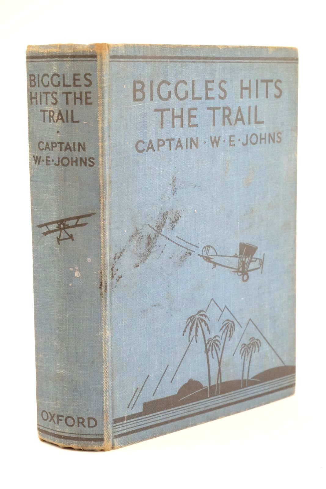 Photo of BIGGLES HITS THE TRAIL written by Johns, W.E. illustrated by Leigh, Howard Sindall, Alfred published by Oxford University Press, Humphrey Milford (STOCK CODE: 1324982)  for sale by Stella & Rose's Books