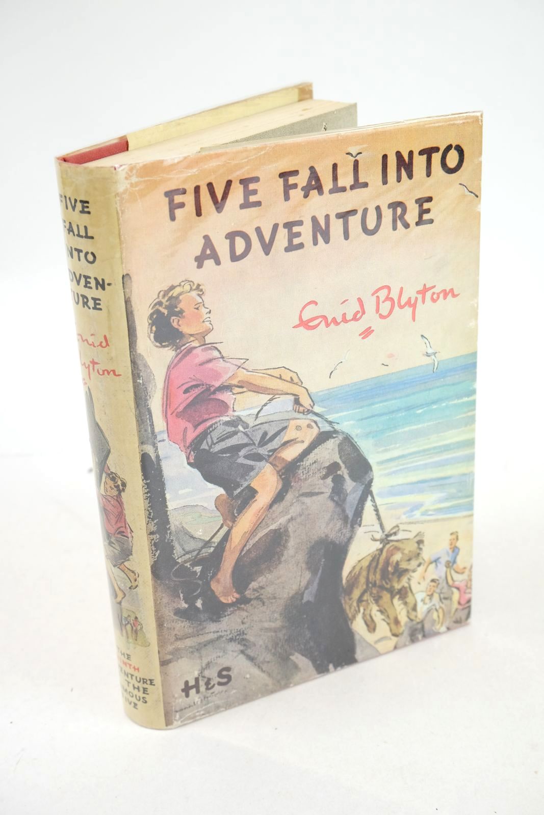 Photo of FIVE FALL INTO ADVENTURE written by Blyton, Enid illustrated by Soper, Eileen published by Hodder &amp; Stoughton (STOCK CODE: 1325746)  for sale by Stella & Rose's Books