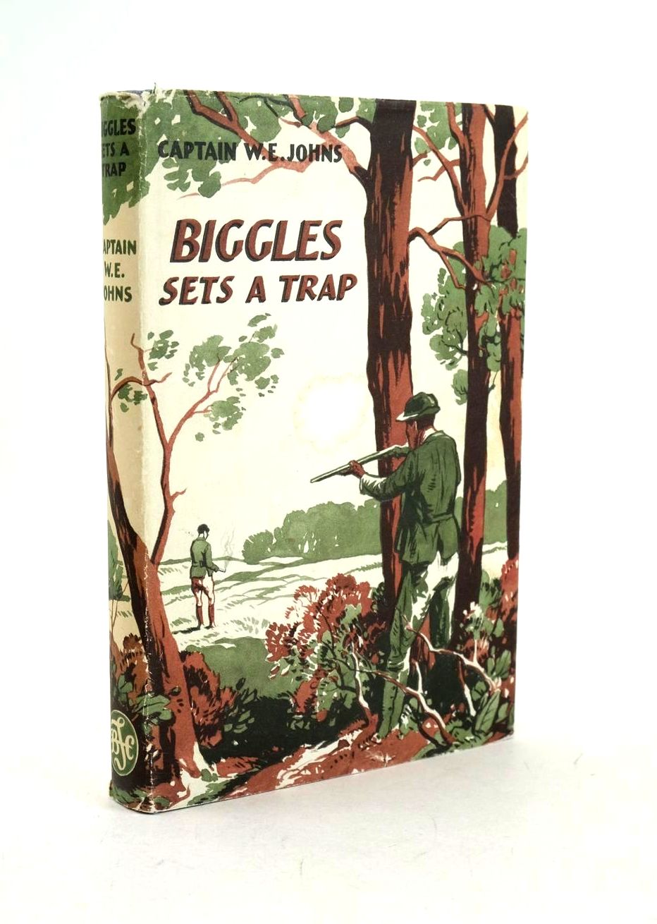 Photo of BIGGLES SETS A TRAP written by Johns, W.E. illustrated by Stead,  published by The Children's Book Club (STOCK CODE: 1326676)  for sale by Stella & Rose's Books