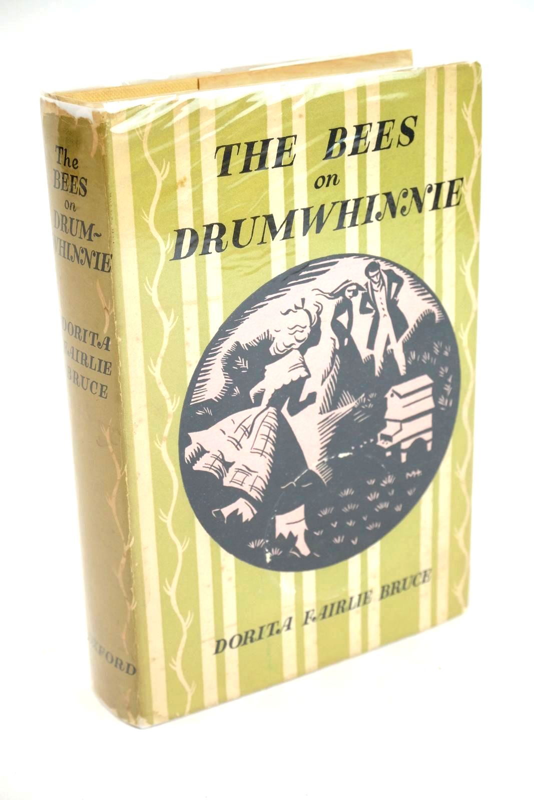 Photo of THE BEES ON DRUMWHINNIE written by Bruce, Dorita Fairlie illustrated by Horder, Margaret published by Oxford University Press, Geoffrey Cumberlege (STOCK CODE: 1330072)  for sale by Stella & Rose's Books