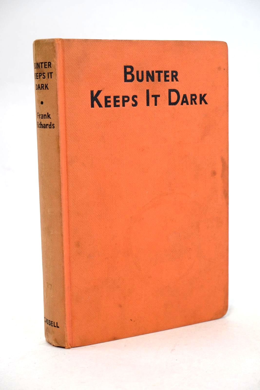 Photo of BUNTER KEEPS IT DARK written by Richards, Frank illustrated by Chapman, C.H. published by Cassell &amp; Company Ltd (STOCK CODE: 1330657)  for sale by Stella & Rose's Books