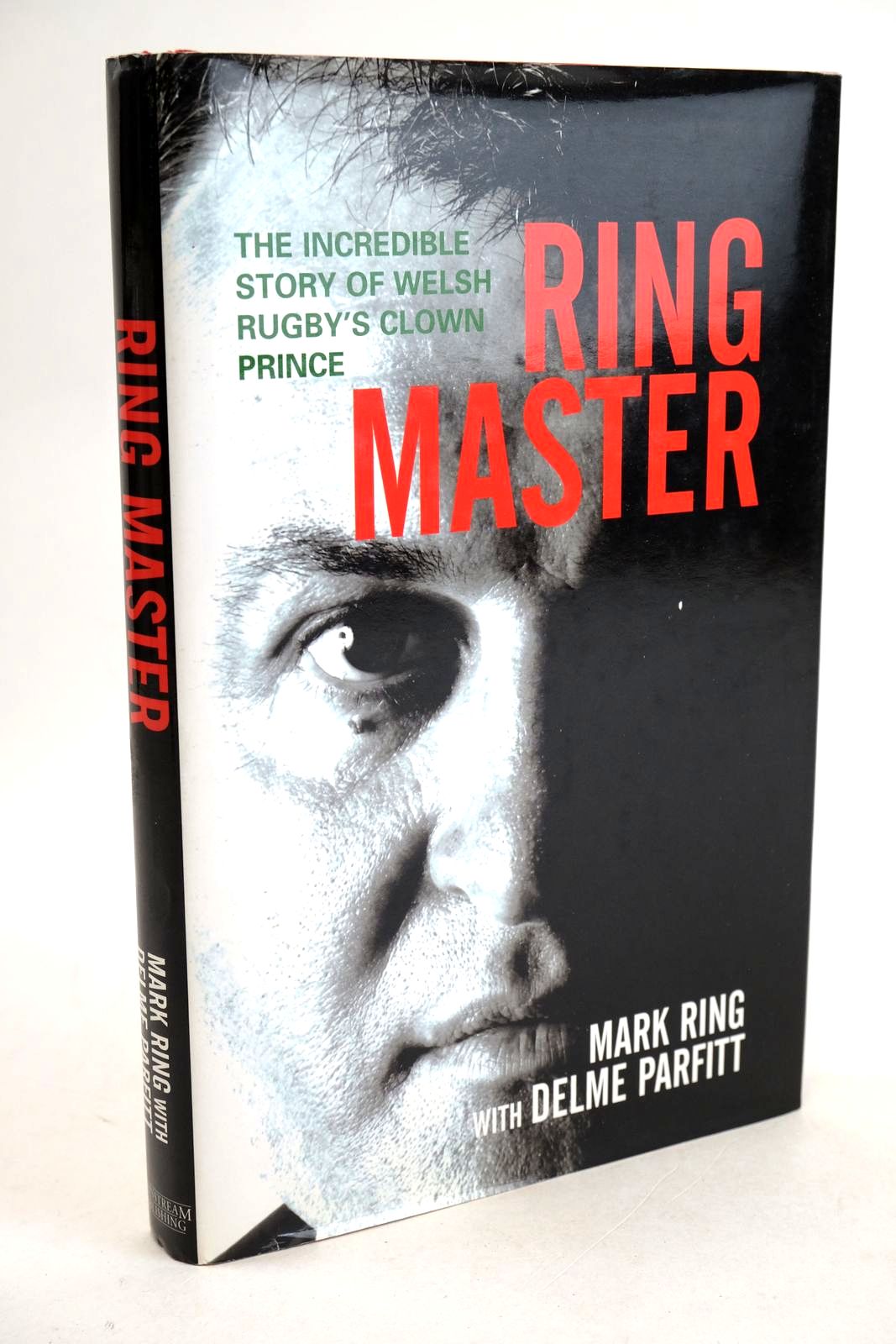 Photo of RING MASTER written by Ring, Mark Parfitt, Delme published by Mainstream Publishing (STOCK CODE: 1330747)  for sale by Stella & Rose's Books