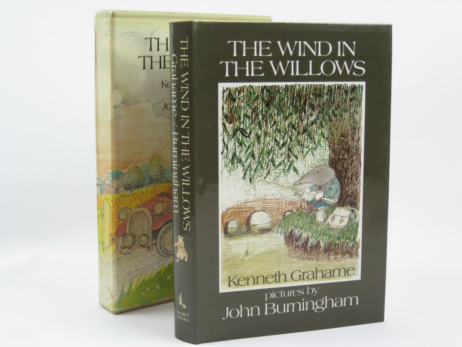 Stella & Rose's Books THE WIND IN THE WILLOWS Written By