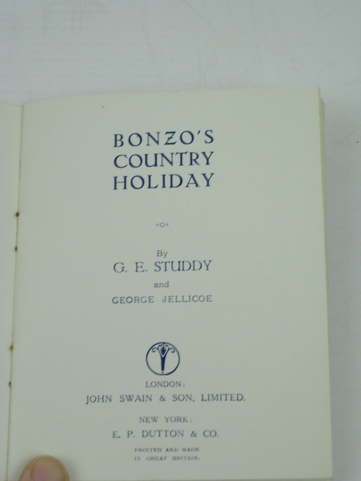 Photo of BONZO'S COUNTRY HOLIDAY written by Studdy, G.E.
Jellicoe, George illustrated by Studdy, G.E. published by John Swain & Son Limited, E.P. Dutton & Co. (STOCK CODE: 1406355)  for sale by Stella & Rose's Books