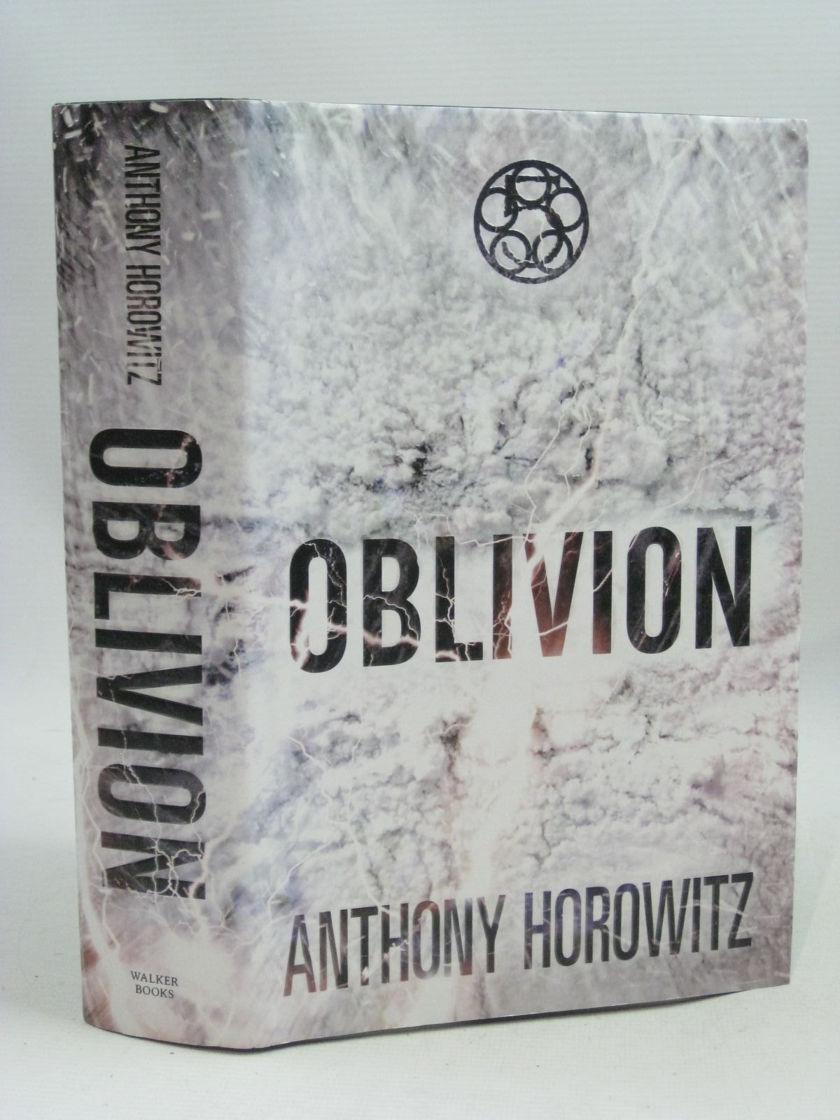 Photo of OBLIVION written by Horowitz, Anthony published by Walker Books (STOCK CODE: 1505671)  for sale by Stella & Rose's Books