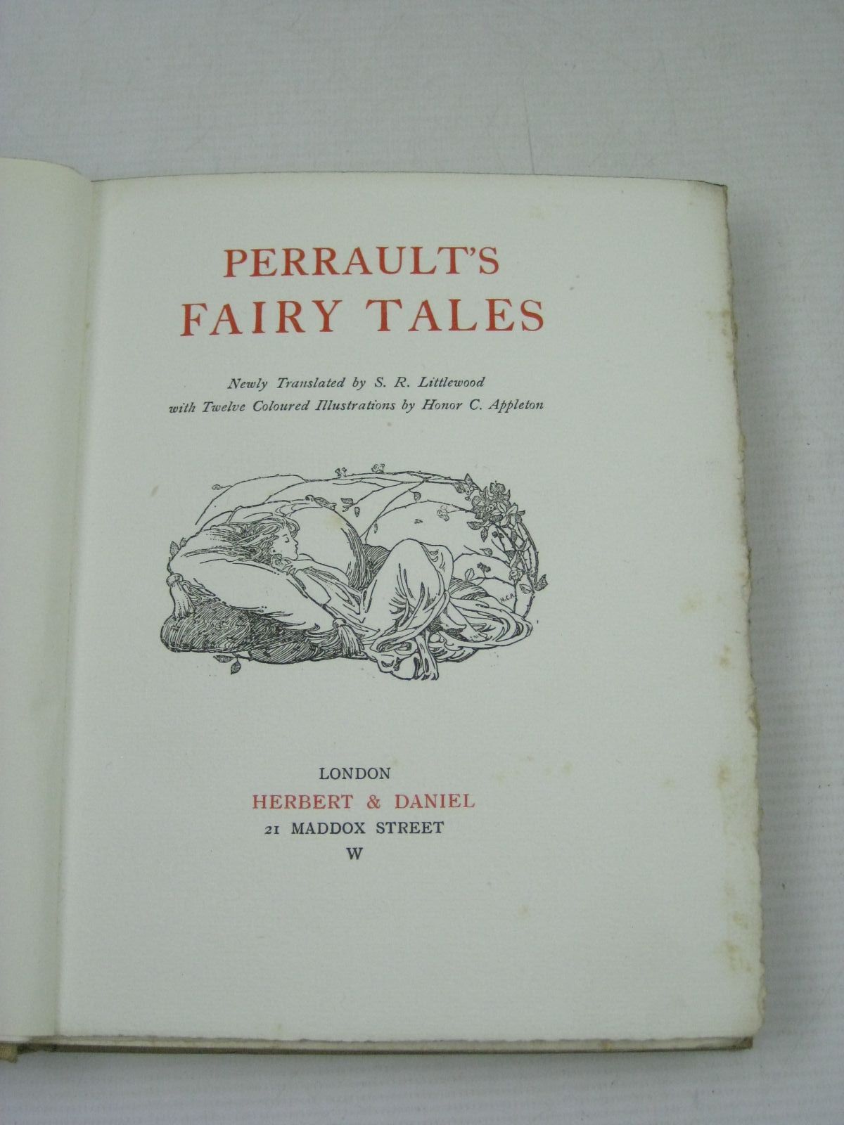 Stella & Rose's Books PERRAULT'S FAIRY TALES Written By Charles