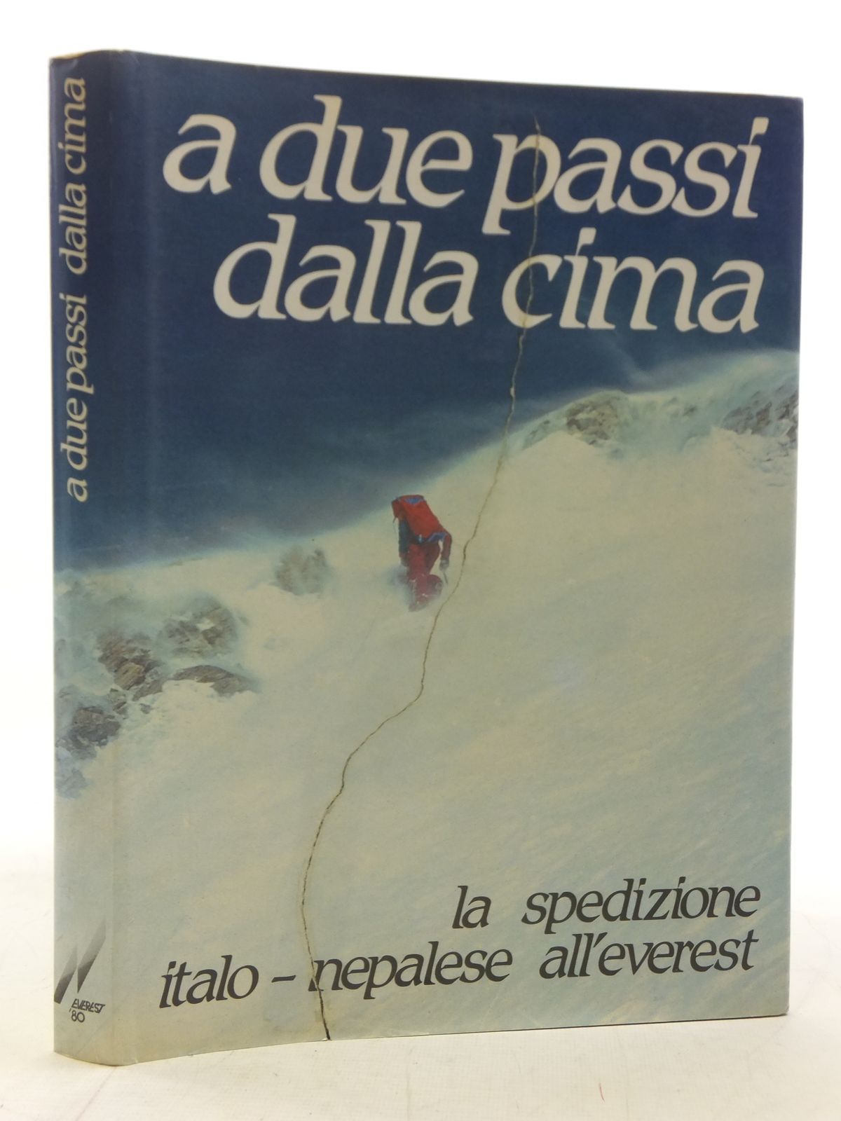 Photo of A DUE PASSI DALLA CIMA written by Favaro, Adriano published by Everest 80 (STOCK CODE: 1606234)  for sale by Stella & Rose's Books