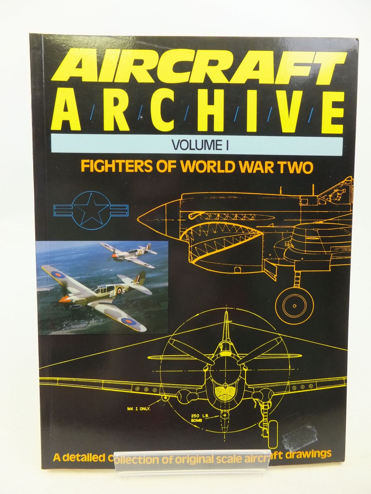 Stella & Rose's Books AIRCRAFT ARCHIVE FIGHTERS OF WORLD WAR TWO