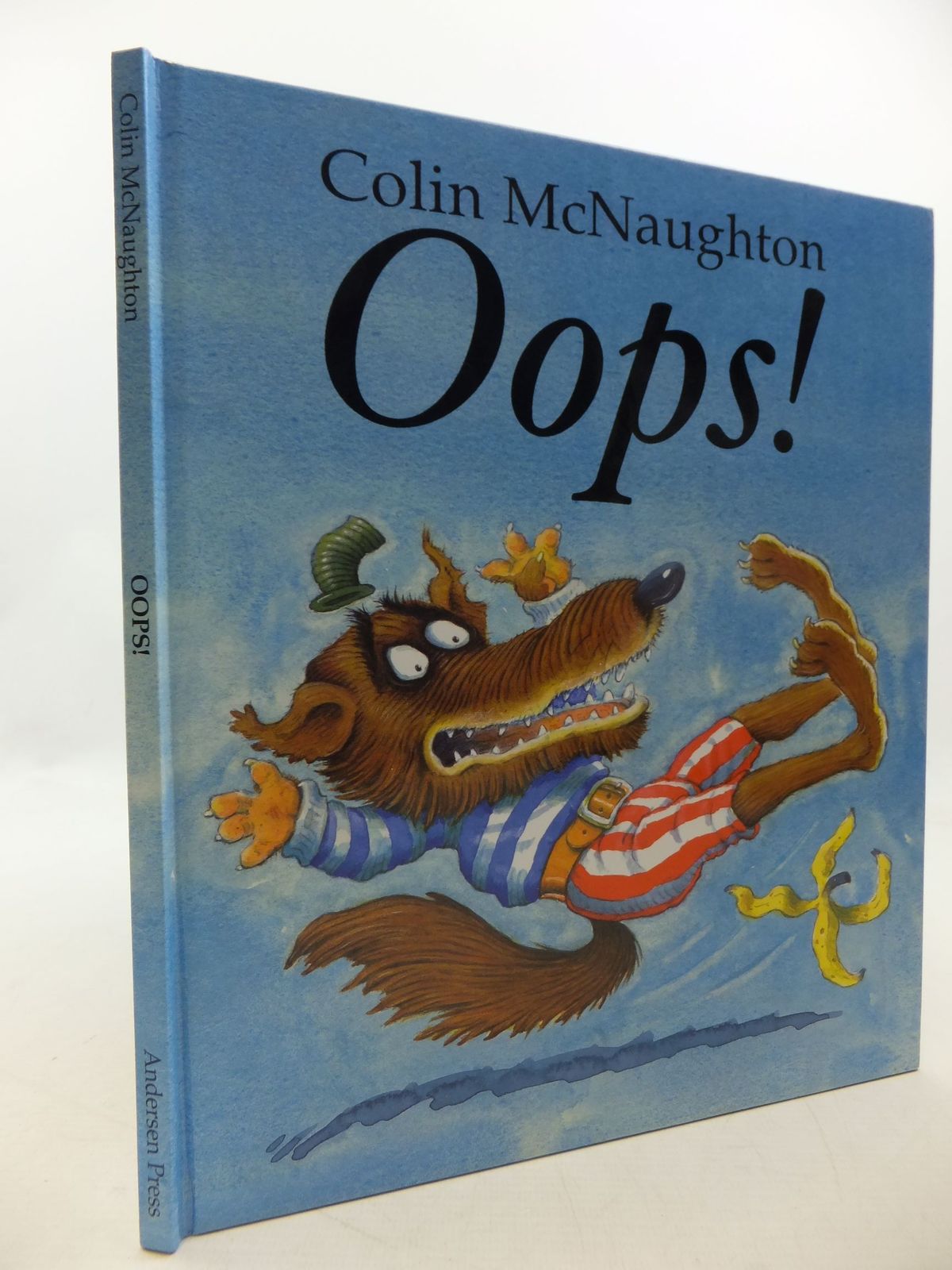 Photo of OOPS! written by McNaughton, Colin illustrated by McNaughton, Colin published by Andersen Press (STOCK CODE: 1710205)  for sale by Stella & Rose's Books
