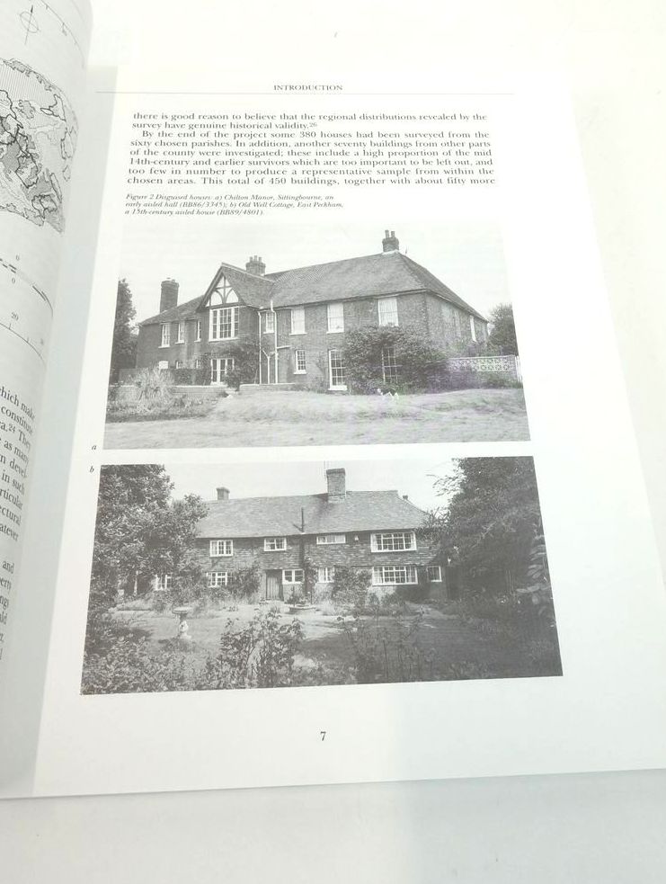 Photo of THE MEDIEVAL HOUSES OF KENT: AN HISTORICAL ANALYSIS written by Pearson, Sarah published by Royal Commission On The Historical Monuments Of England (STOCK CODE: 1823444)  for sale by Stella & Rose's Books