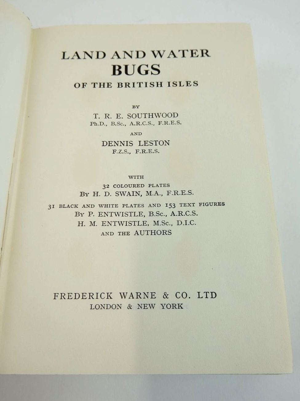 Photo of LAND AND WATER BUGS OF THE BRITISH ISLES written by Southwood, T.R.E.
Leston, Dennis illustrated by Swain, H.D.
Entwistle, P.
Entwishle, H.M.
Southwood, T.R.E.
Leston, Dennis published by Frederick Warne & Co Ltd. (STOCK CODE: 1824125)  for sale by Stella & Rose's Books