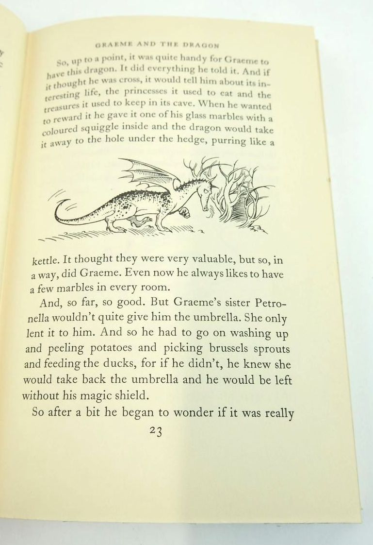 Photo of GRAEME AND THE DRAGON written by Mitchison, Naomi illustrated by Baynes, Pauline published by Faber & Faber Limited (STOCK CODE: 1824131)  for sale by Stella & Rose's Books