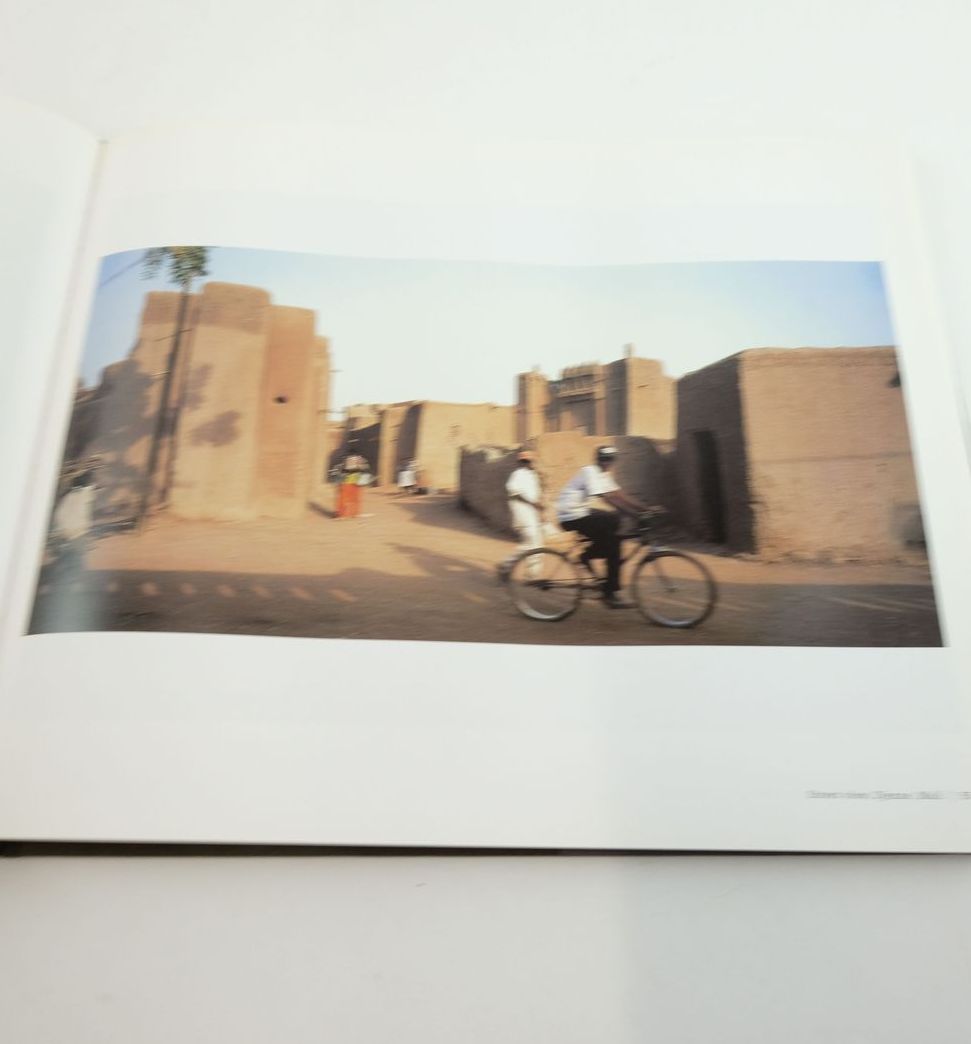 Photo of BUTABU: ADOBE ARCHITECTURE OF WEST AFRICA written by Blier, Suzanne Preston illustrated by Morris, James published by Princeton Architectural Press (STOCK CODE: 1824247)  for sale by Stella & Rose's Books