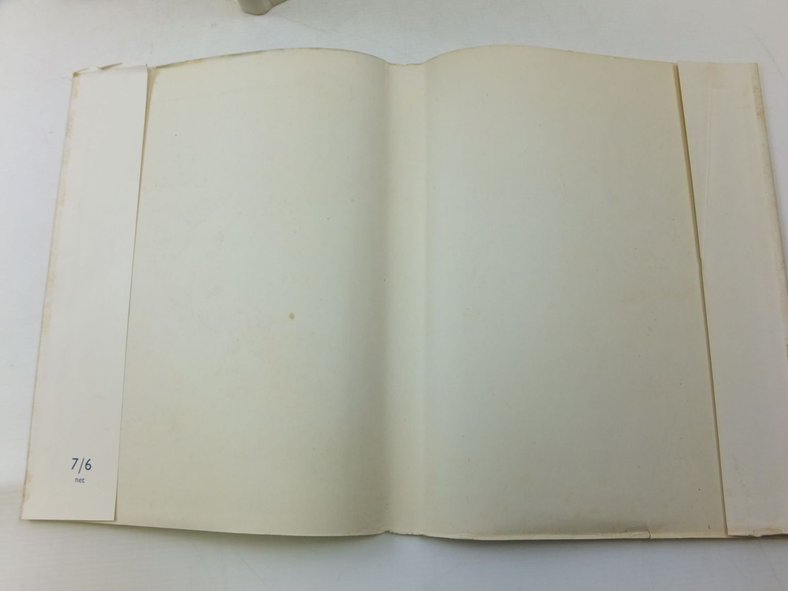 Stella & Rose's Books FUDGE AND THE DRAGON Written By Ken Reid, STOCK