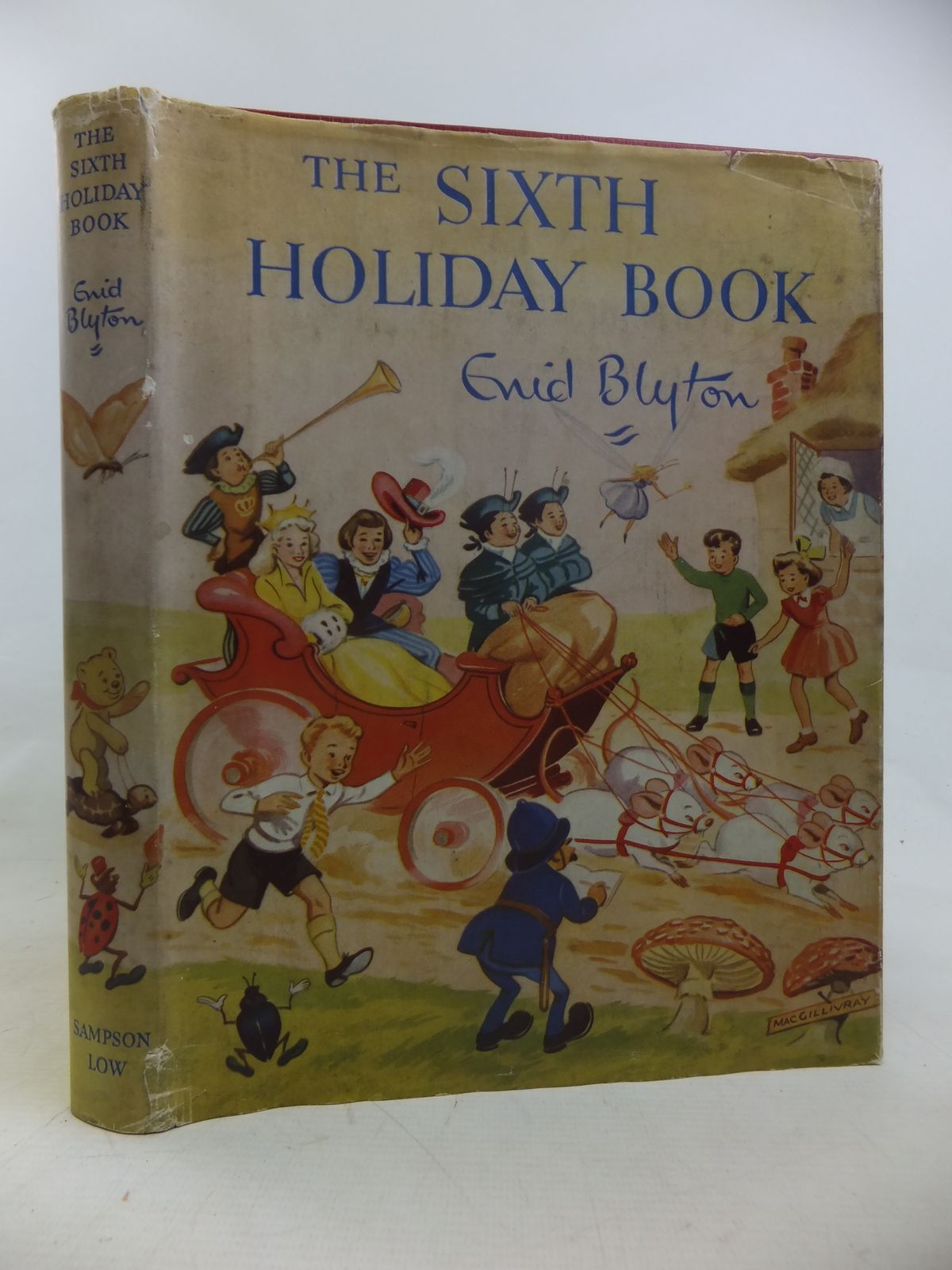 Photo of THE SIXTH HOLIDAY BOOK- Stock Number: 2116788
