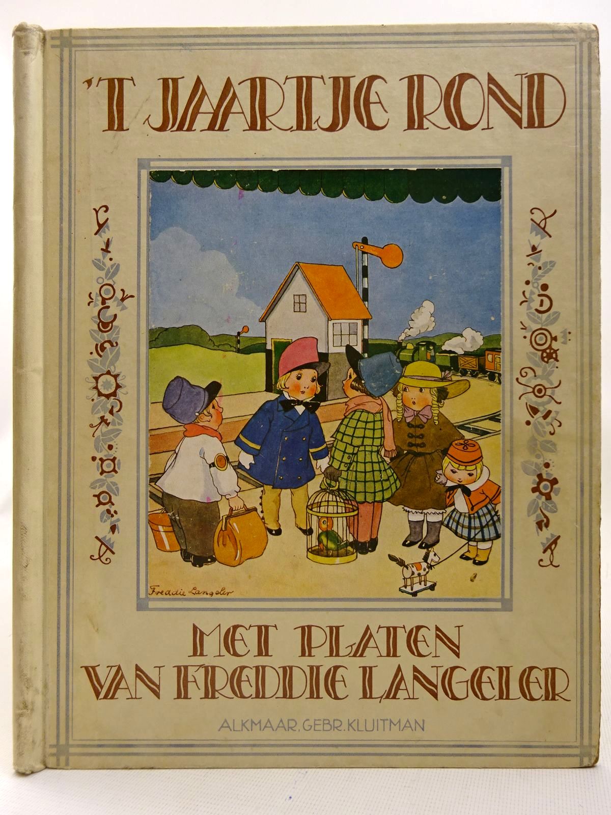 Photo of 'T JAARTJE ROND written by Beversluis, Martien illustrated by Langeler, Freddie published by Gebr. Kluitman (STOCK CODE: 2126688)  for sale by Stella & Rose's Books