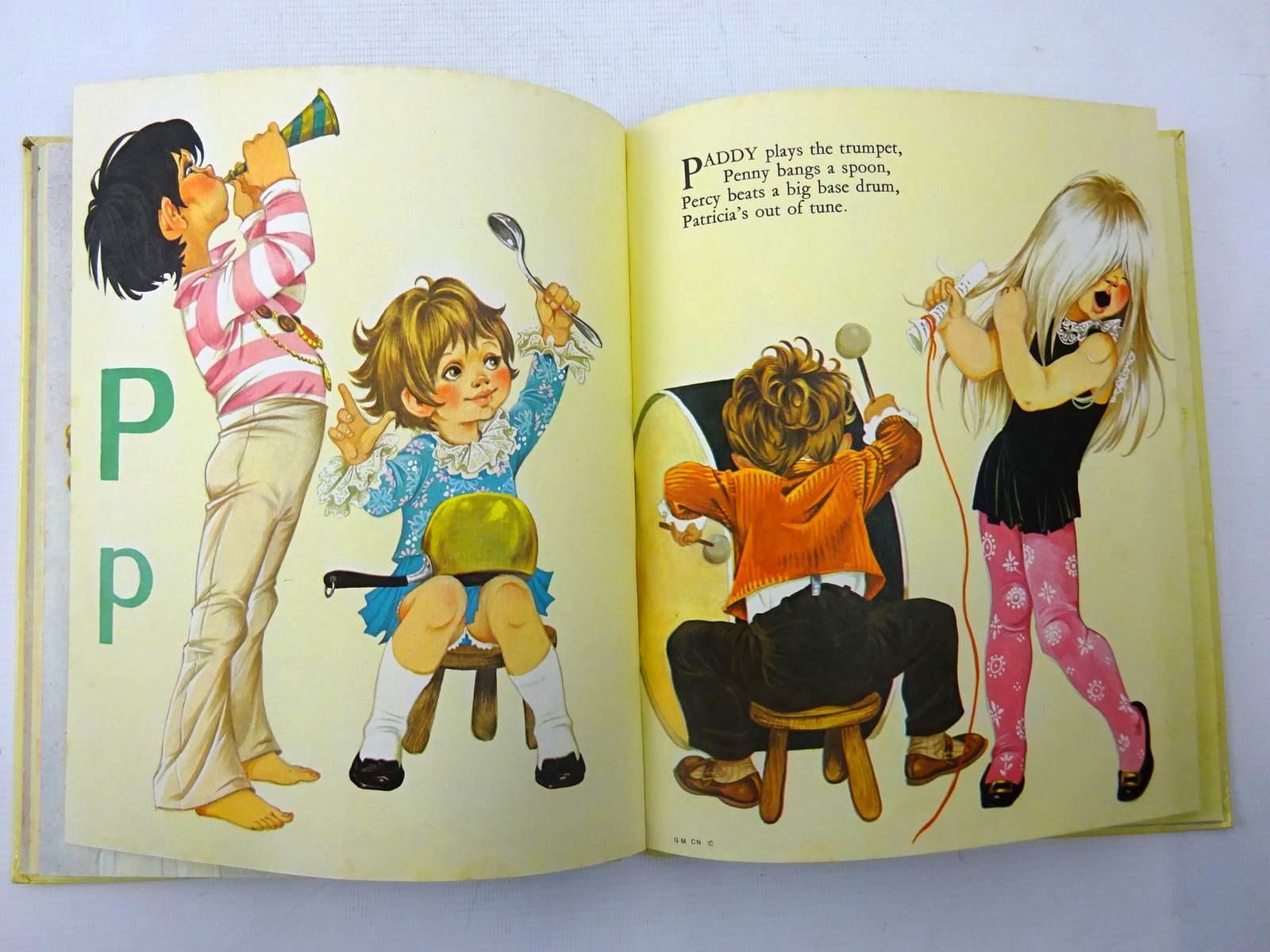 Photo of A BOOK OF CHILDREN'S NAMES written by Johnstone, Janet Grahame
Johnstone, Anne Grahame illustrated by Johnstone, Janet Grahame
Johnstone, Anne Grahame published by Dean & Son Ltd. (STOCK CODE: 2127220)  for sale by Stella & Rose's Books
