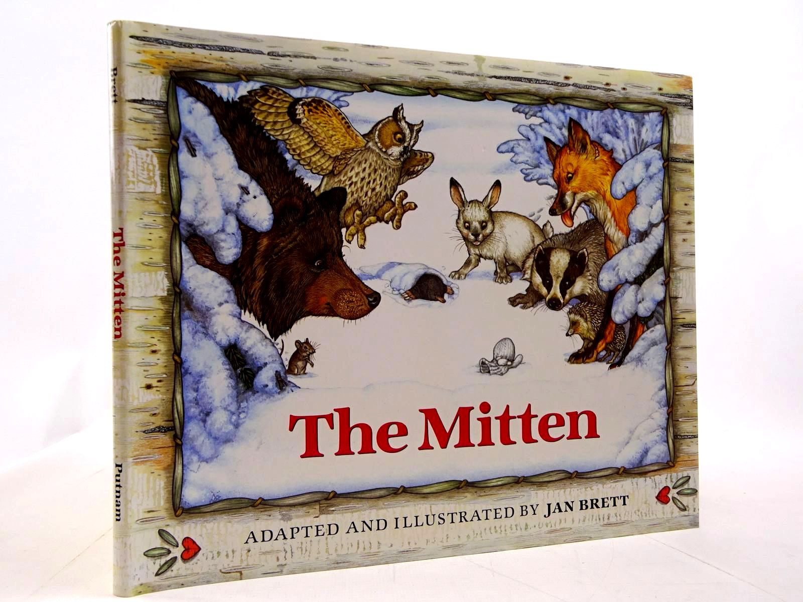 Photo of THE MITTEN written by Brett, Jan illustrated by Brett, Jan published by G.P. Putnam's Sons (STOCK CODE: 2130734)  for sale by Stella & Rose's Books