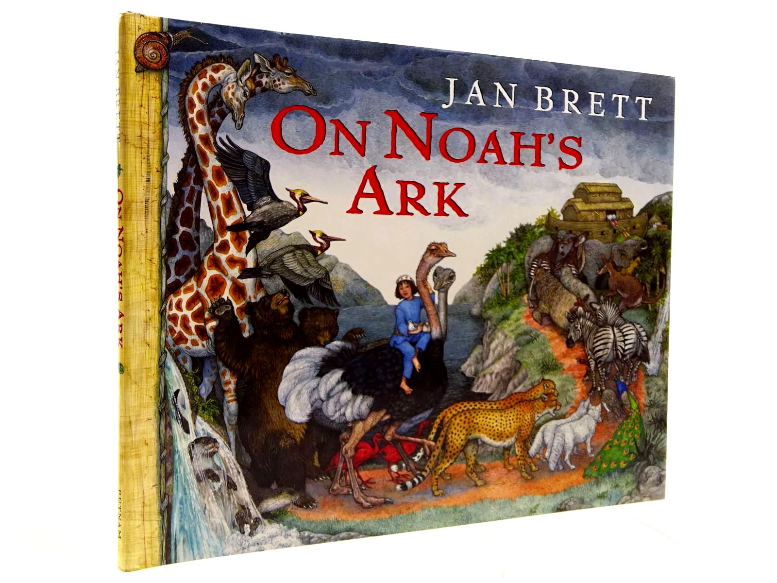 Photo of ON NOAH'S ARK written by Brett, Jan illustrated by Brett, Jan published by G.P. Putnam's Sons (STOCK CODE: 2130737)  for sale by Stella & Rose's Books