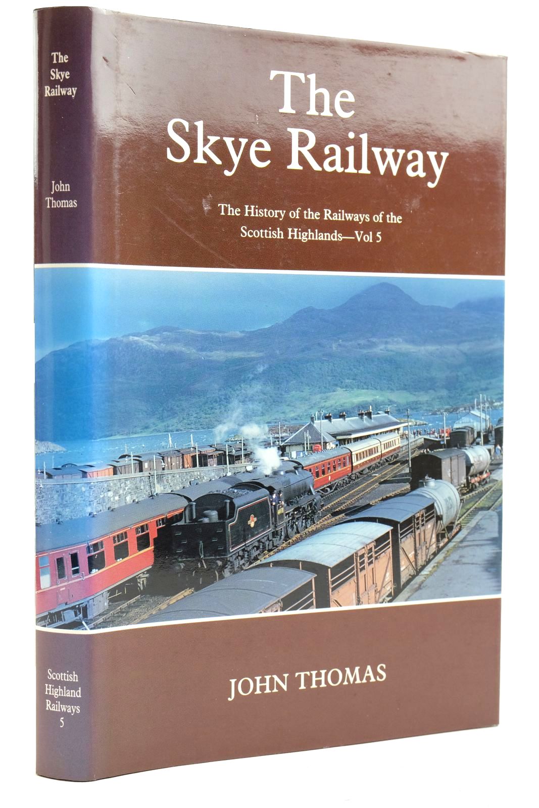 Photo of THE SKYE RAILWAY written by Thomas, John published by David St John Thomas, David &amp; Charles (STOCK CODE: 2133113)  for sale by Stella & Rose's Books