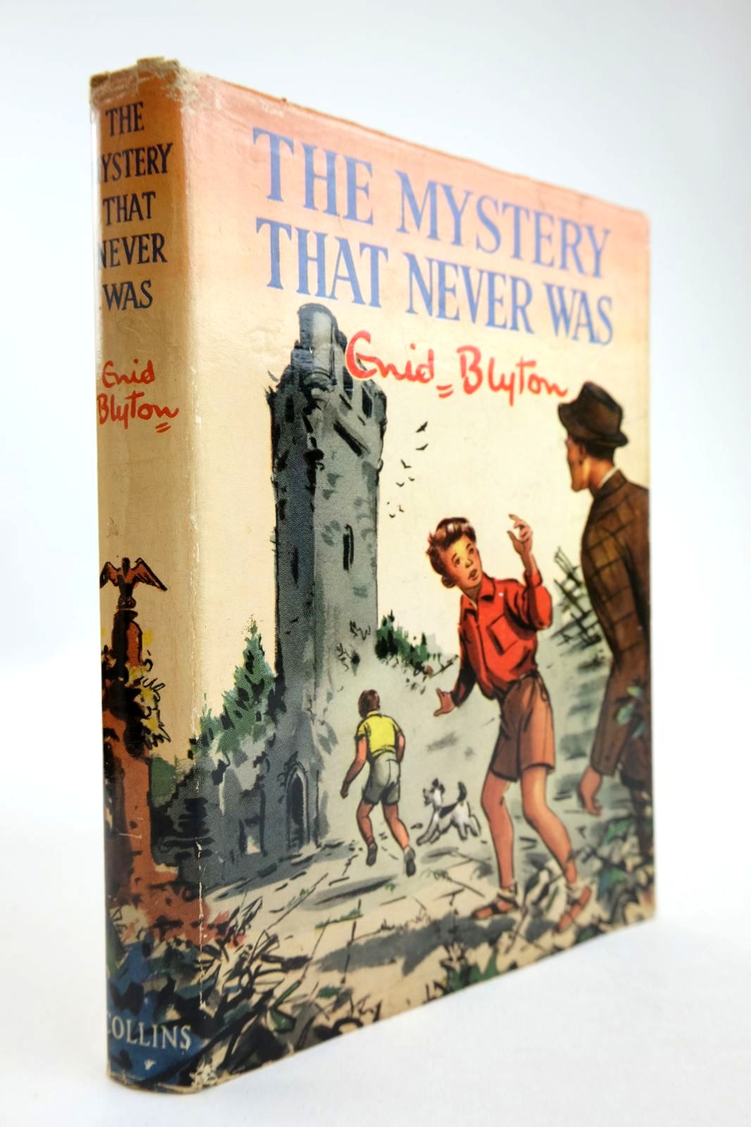 Photo of THE MYSTERY THAT NEVER WAS written by Blyton, Enid illustrated by Dunlop, Gilbert published by Collins (STOCK CODE: 2133403)  for sale by Stella & Rose's Books