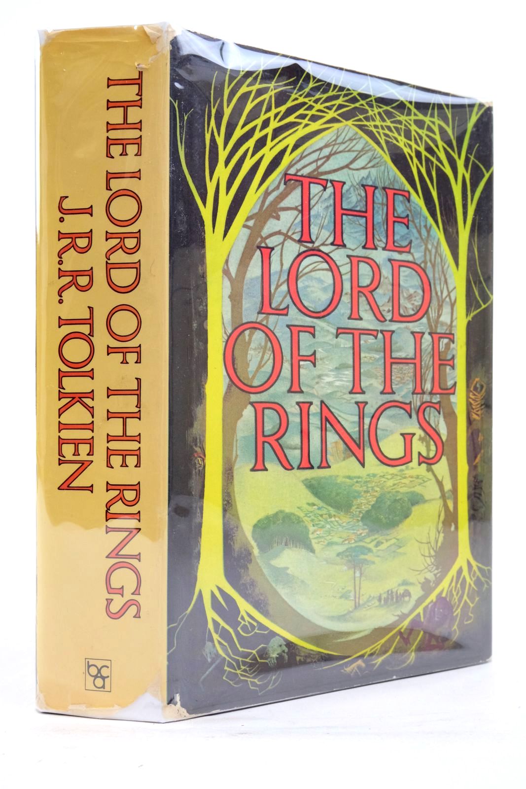 Photo of THE LORD OF THE RINGS written by Tolkien, J.R.R. published by Book Club Associates, Guild Publishing (STOCK CODE: 2137926)  for sale by Stella & Rose's Books