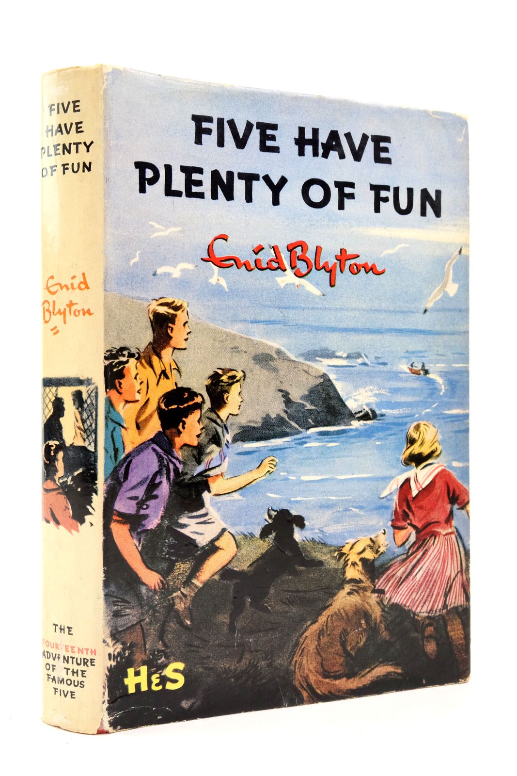 Photo of FIVE HAVE PLENTY OF FUN written by Blyton, Enid illustrated by Soper, Eileen published by Hodder & Stoughton (STOCK CODE: 2138813)  for sale by Stella & Rose's Books