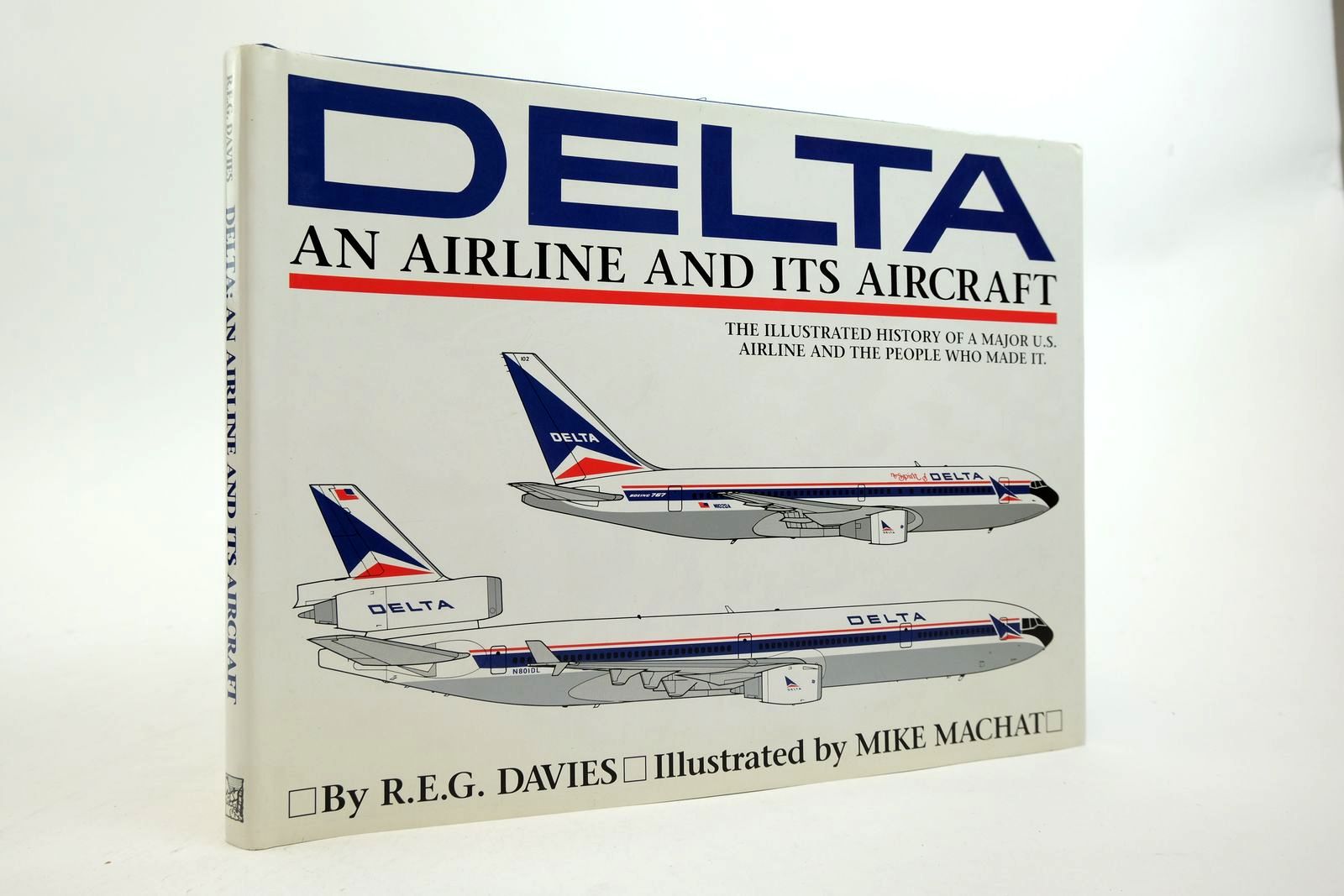 Photo of DELTA AN AIRLINE AND ITS AIRCRAFT written by Davies, R.E.G. illustrated by Machat, Mike published by Paladwr Press (STOCK CODE: 2140195)  for sale by Stella & Rose's Books
