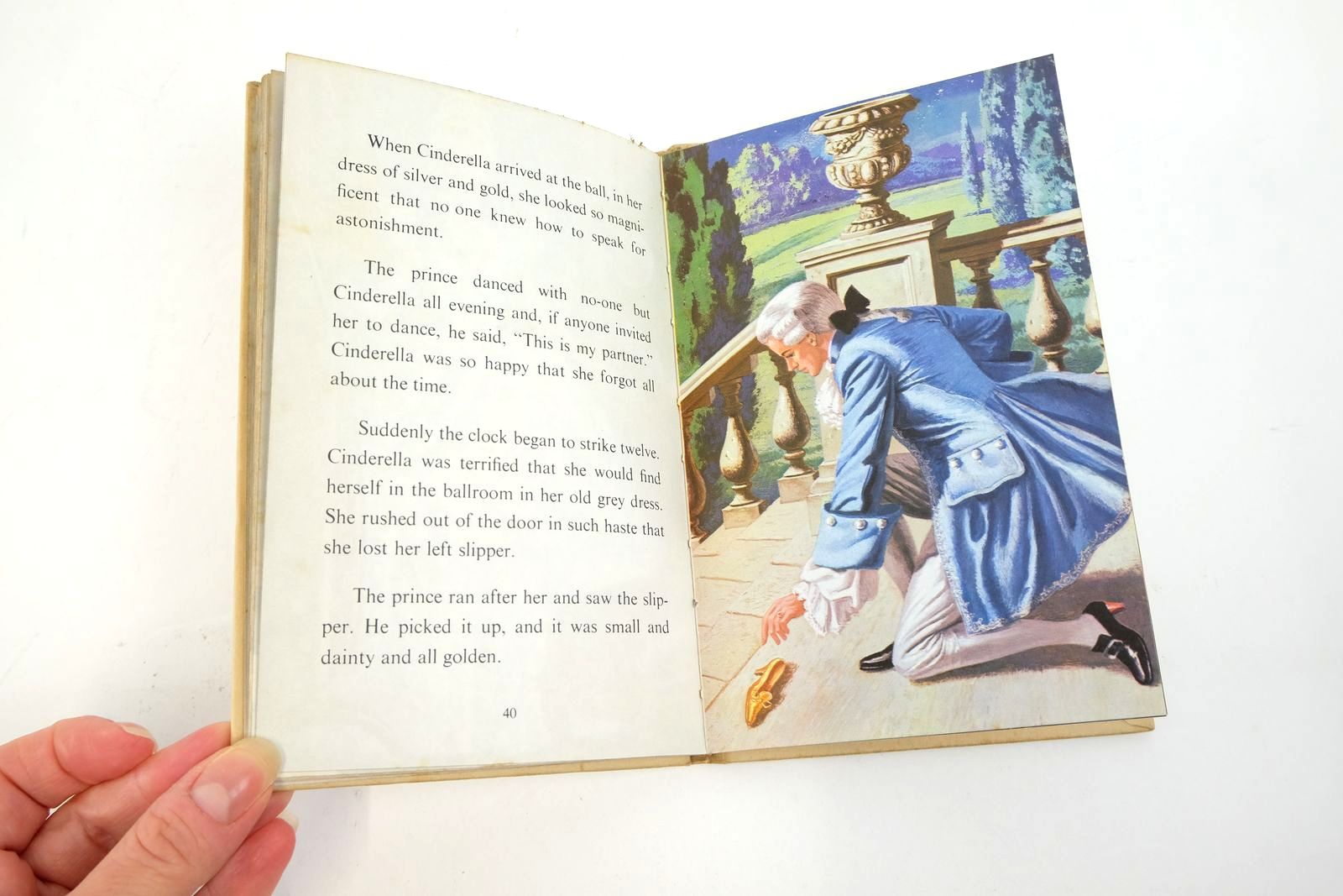 Photo of CINDERELLA written by Southgate, Vera illustrated by Winter, Eric published by Wills & Hepworth Ltd. (STOCK CODE: 2140210)  for sale by Stella & Rose's Books