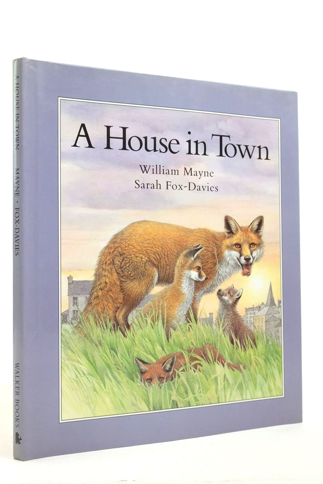 Photo of A HOUSE IN TOWN written by Mayne, William illustrated by Fox-Davies, Sarah published by Walker Books Ltd (STOCK CODE: 2140272)  for sale by Stella & Rose's Books